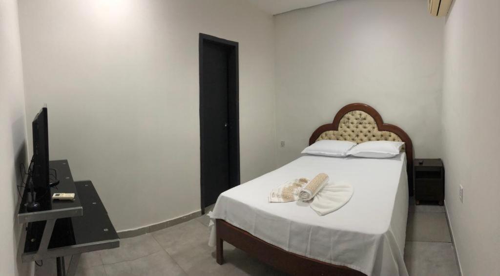 Hotel Cuiaba Bagian luar foto